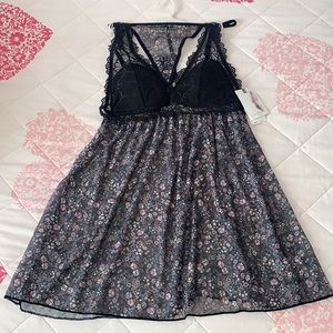 Jessica Simpson 2-Piece Lingerie Set Size Small